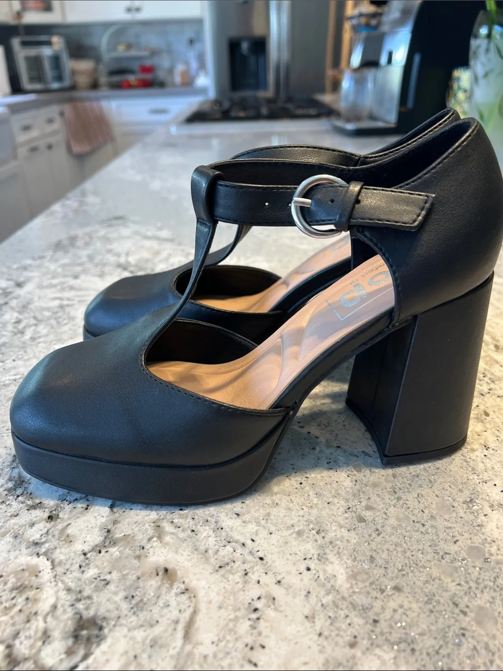 Pop Comfort Fit Black T-Strap Platform Mary Jane Block Heels Size 6 NWOB